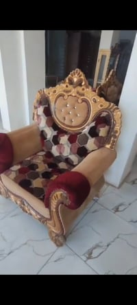 تخم • نضيف • صوفا