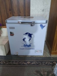 مجمده للبيع السعر 130 وبيها مجال بسيط ثلجها يخبل 07706514704 واتساب