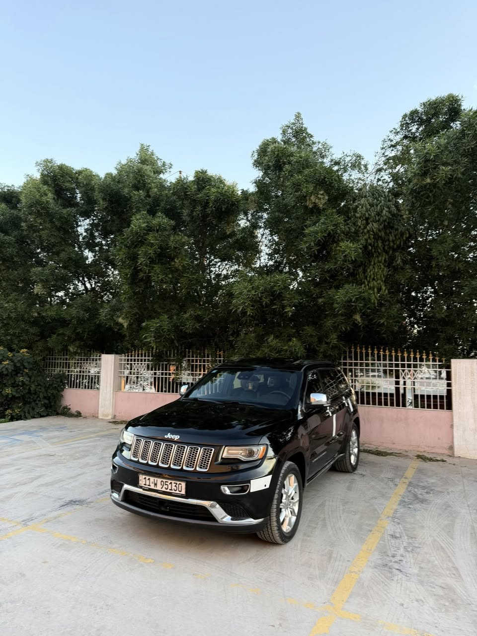 السلام عليكم 
 للبيع جيب سومت   2015  (امريكي كلين) 
            داخل مميز لون جوزي
     جديده جداً شرط التقرير و السونار 
 كفاله عامه من صبغ والحادث و الغرق حته دعامياتها
كفاله والكير والمكينه والاكسل وناشر السونار
السياره جديده بمعنئ الكلمة كارتون مال جناي  
ماشيه 96 الف ميل مو كيلو شرط الفحص والسونار
فول مواصفات ١/١ سومت اعلى مواصفات ب الجيب  
حجم المحرك: 3600
كير طياره 8 نمر 
دوسات ليزريه علامه سومت
اوتو بارك
دبل سلايت بانوراما 
تشغيل عن بعد 
شاشه جبيره  
جنطه كهربائي شفط 
حساسات اماميه + خلفية
رادار امامي توقف تلقائي
مانع تصادم
رادار جانبي ب المري
سستم صوت 14 سماعة 
سستم صوت هارمن كاردون
دمام خلفي بلصندوك
قطعتين تبريد ثلج 
كشن خزن ميموري 3 وضعيات
كشنات علامه سومت حفر
سقف كنتارا اسود بلادي
مقاعد جلد اصليه + اثنين كهرباء (تدفئة+تبريد) 
كشن خلفية تدفئه
تدفئه بلاستيرن 
مري  شفط 
مري قلاب ويه ال R
مري معتم جانبي+وسطيه
اشاير ب المري+ترحيب
يدات ستيل اصل 
الداخل صاج ملكي  
الدشبول خياطه سومت 
نظام_خرائط(نظام ملاحة)_Navigatio
كامرة خلفية اصلية
شفتات نمر الكير 
 استيرن كهرباء 
فول تحكم استيرن (جهتين امامي + جهتين خلفي)
 نضام eco اقتصادي
مري _جانبي_تدفئة
مرايا_جانبية_حساسة_للضباب_تعمل_تلقائياً  
لايت عدسة زينون يصعد وينزل ويه الستيرن 
كشافات زنون
زراكات لايت  
هوك خلفيه 
ويل حجم 20 عنكبوت كروم بلادي 
تبريد قطعتين شرط ثلج   
صدر جديد  باتري جديد تخم تاير جديده  
منضومه تبريد+بانزين بلشرط كله جديد
الاسبير المقدس منازل مال وكاله 
السياره جديده بمعنئ الكلمه ولا كلوب مشتغل بلدشبول 
عليها منضومه زينون عدسات شرط نهار   
رقم وهزه وسنويه كله جديد 
رقم بغداد بسمي شخصيآ

السعر 240$ وبيه مجال للطيبين 
للإستفسار / مكان السياره ديالى المقدادية 
***********
                  ***********
