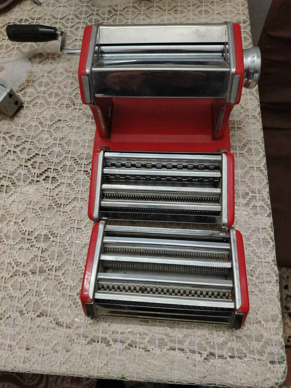 السلام عليكم مكينة صنع معكرونة وبورك أصليه كلش نظيفة سعرهه ٢٠ وبيه مجال بغداد حي الجهاد ***********
