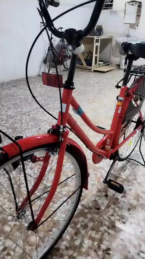 سلام عليكم بايسكل للبيع لون احمر موديل 22  مكان كوفه علوه الفحل الاستفسار على الرقم  ***********السعر 110وبي مجال  تعال خاص وبيك خير وتدلل
