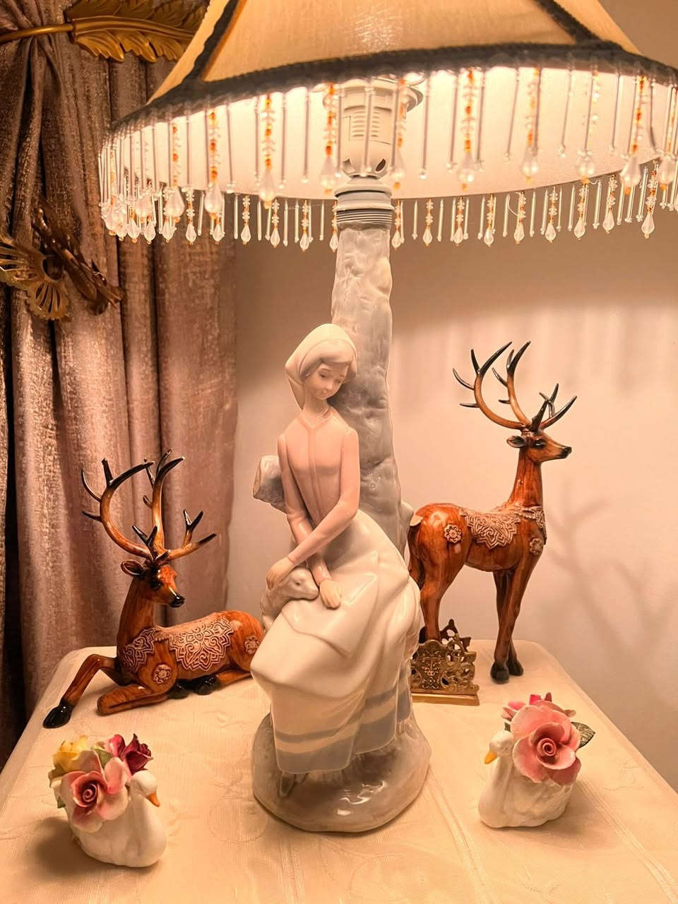 مجموعة لوحات ومصابيح مميزه فكتورية وصندوق خشب أنتيك للإقتناء
🪷🍃
#تيبلام
#فكتوري
#أنتيكات
#هاندميد


**إذا كنت صاحب هذا الإعلان وتريد حذفه لأي سبب، رجاءا أرسل رسالة إلى الدعم الفني**