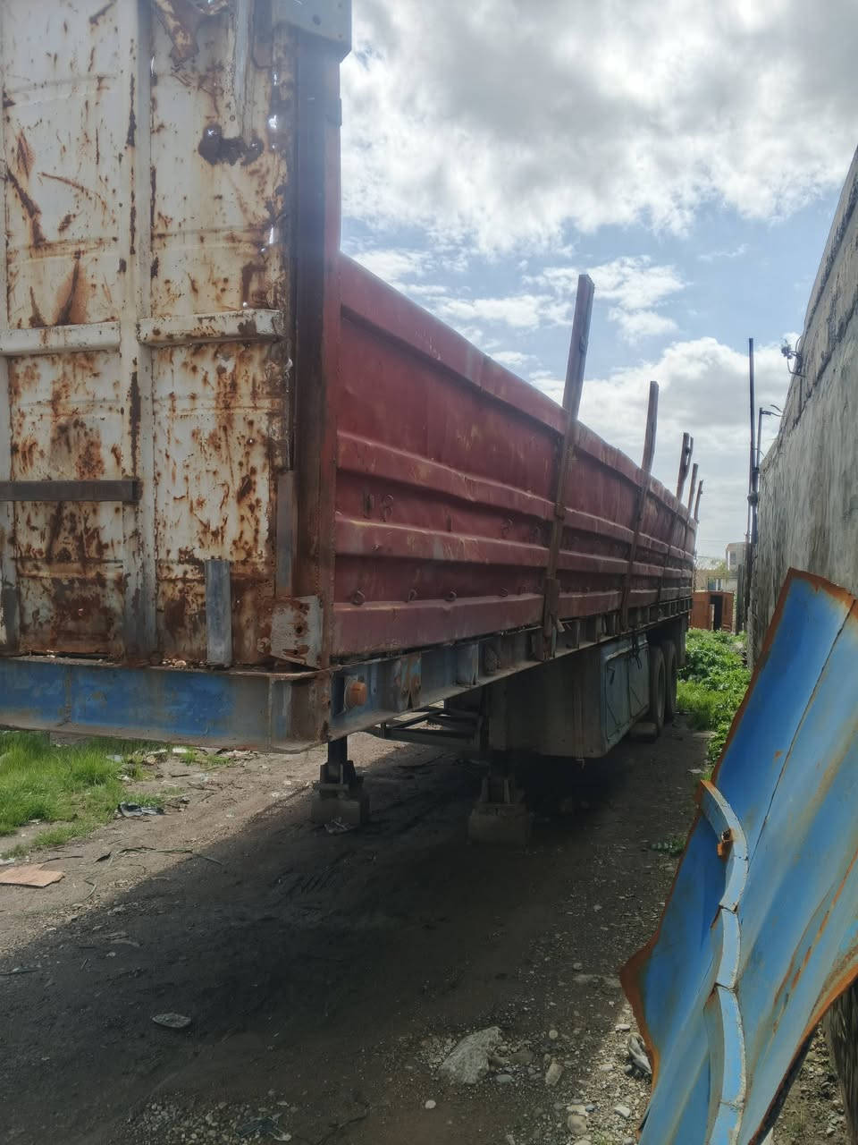 عربانه طول 12 وربع شاصي محلي 16  مكان موصل سعر 30 بيها شوي مجال مكلف بنشر ماكو خاص ***********
