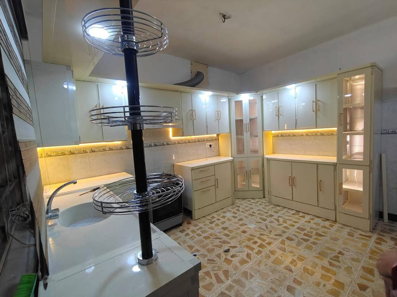 للألمنيوم
نجمع لك الفخامة، المتانة، والأمان في مكان واحد! 🛠️✨
​نصمم وننفذ بأعلى جودة:.. (الاستاذ قصي الجادله.. سديره سفلئ... )
​🍽️ مطابخ عصرية.
​🪜 محجرات ألمنيوم.
​💎 زجاج حراري ضد الكسر.
​✅ دقة بالتنفيذ | التزام بالمواعيد | خامات أصلية
​📞 للحجز والاستفسار: ***********
