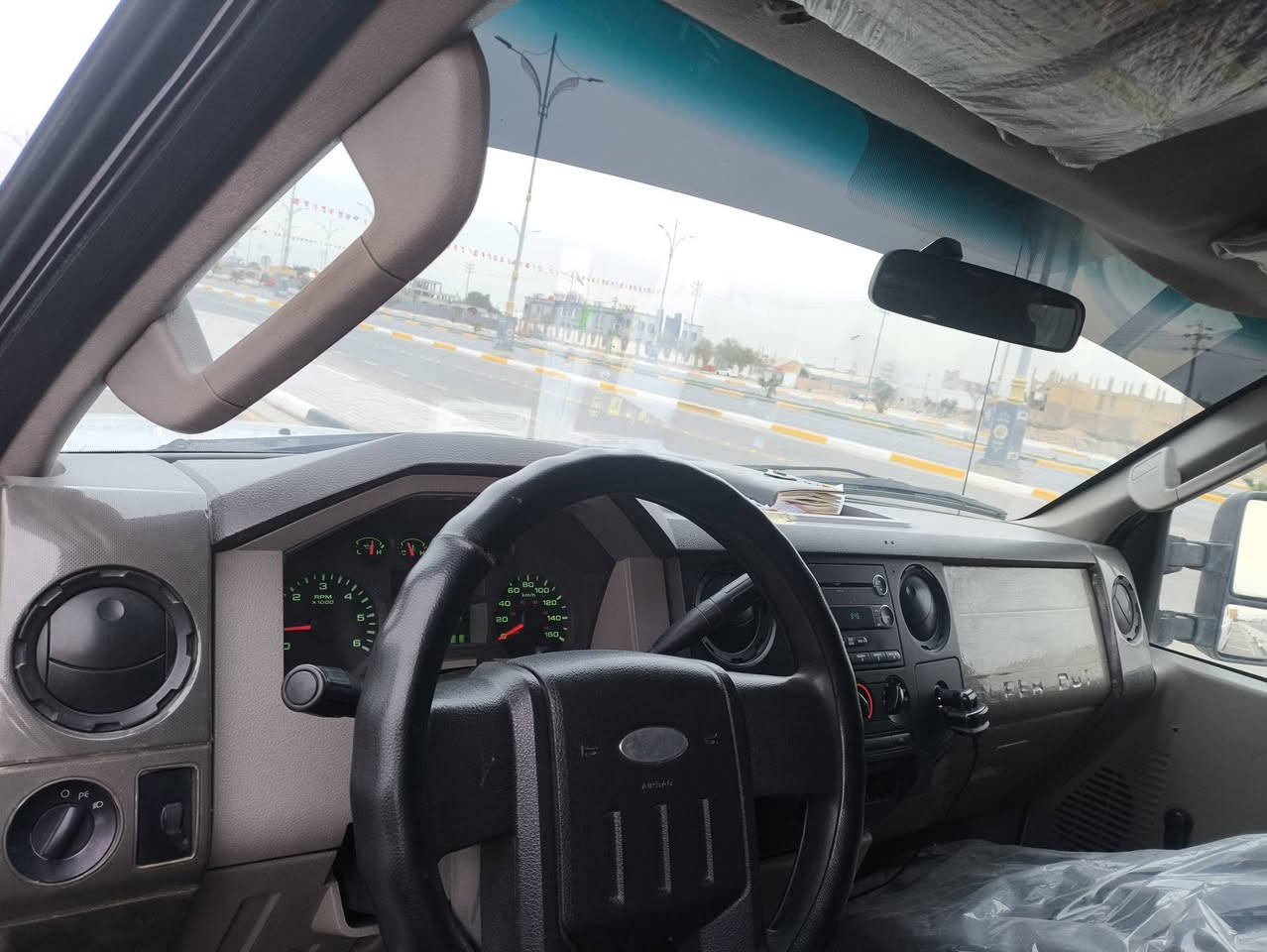 سلام عليكم
فورت f350
موديل 2009
بانزين 10 سلندر 
سياره كير مكينه حداديه تخم تاير  كفاله عامه 
بيع مستعجل 
المكان  كربلاء المقدسة 
***********
