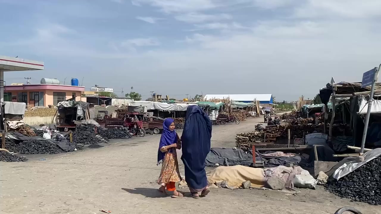 #زمین_فروشی_وبلاک_سازی
موقعیت: مزارشریف،پروژه ایس کوچه چوپ فروشی نرسیده به سرک محقیق  
▪️مساحت500 متر مربع 
▪️قباله شرعی لب سرک 
نزدیک سرک عمومی    
💵قیمت فی متر 160دالر با جورآمد اندک   
شماره های تماس 
0798714657
آدرس دفتر رهنما مزار شریف دربازه بلخ جوار مزار هوتل رهنمای معاملات برادران امینی


**إذا كنت صاحب هذا الإعلان وتريد حذفه لأي سبب، رجاءا أرسل رسالة إلى الدعم الفني**