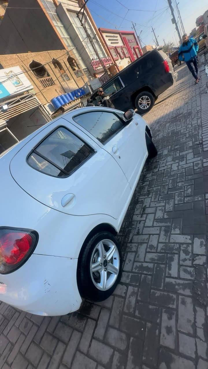 السلام عليكم 
باندة موديل 2013
كير محرك تبريد خير من الله
سيارة جاهزة من صدر وتايرات 
سيارة بسمي سنوية 28هزة مصاقطة 
السيارة كشرها خير من الله بيها  قطعتين صبغ
  السعر 52 وبيها مجال 
مكاني بغداد  حي العامل 
***********
