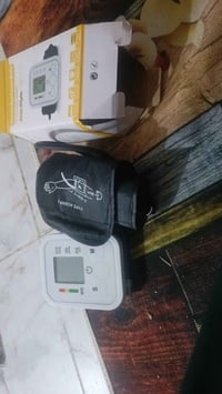 جهاز قياس ضغط • ناطق عربي • للبيع