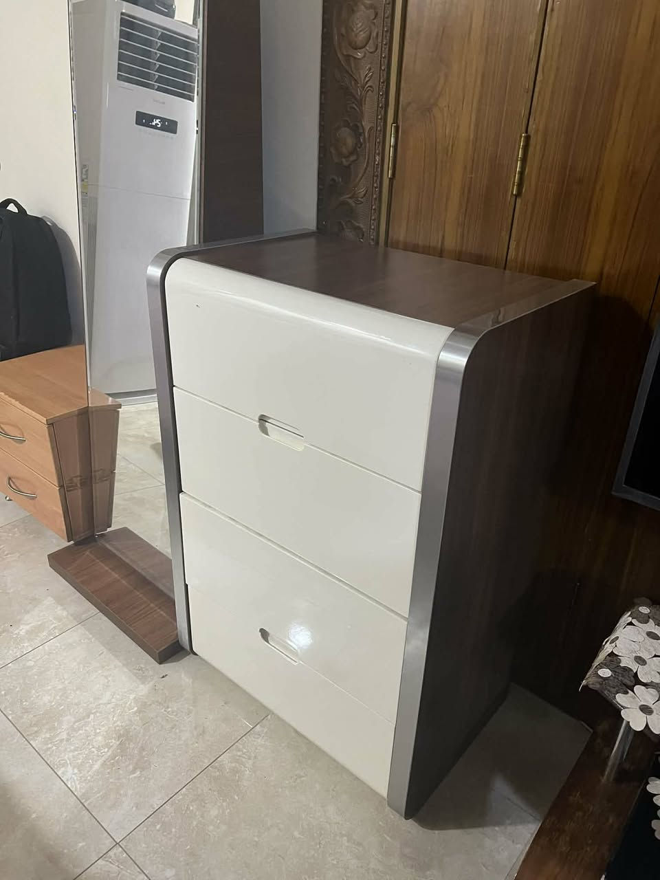 السلام عليكم.. غرفه تركية للبيع الكرادة رقم الهاتف ***********
