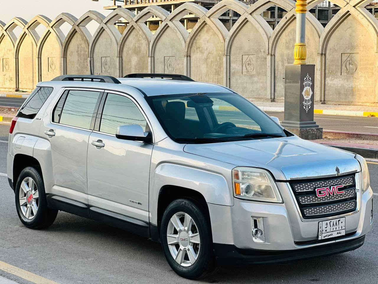 سلام عليكم جمسي تيران موديل 2013 السعر 90وبي مجال بيه 3 قطع صبغ بدون اي ضرر موصفات مكينه 2400 شاشه كامره خلفيه تحكم ستيرن جهتين حساسات ايكو اقتصاد وباقي موصفات معروفه تخم تاير جديد مكينه وكير حداديه جاهزه تبريد ثلج للستفسار ***********
