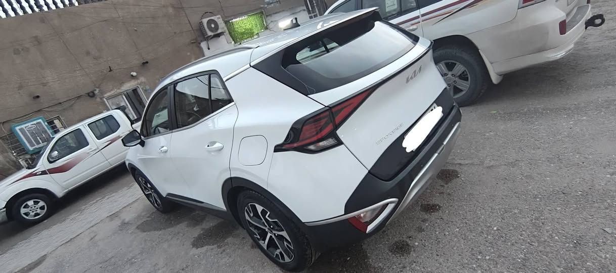 🚗 للبيع: كيا سبورتج 2023 – وارد خليجي
📍 مكان السيارة: بغداد – مدينة الصدر 
📞 للتواصل: ***********
سيارة رقم اربيل بأسمي تحويل مباشر
💰 السعر: 215 ورقة 
📊 المسافة المقطوعة: 85 كم
🛠️ المحرك: 4 سلندر 2000cc

⚙️ المواصفات:
• نص مواصفات عادية
• بصمة تشغيل عدد2
 تشغيل عن بعد
• شاشة كبيرة
• كاميرا خلفية
• حساسات 
• تبريد قطعتين
• درايف مود – أوتو هولد – نظام منحدرات
• هاند بريك دكمة
• مرايا كهربائية
• شفتات ستيرن 
• اربعة انظمة قيادة 
كشنات جلد بس دون تدفئة
السيارة مكفولة كفالة عامة مابي اي ضرر
