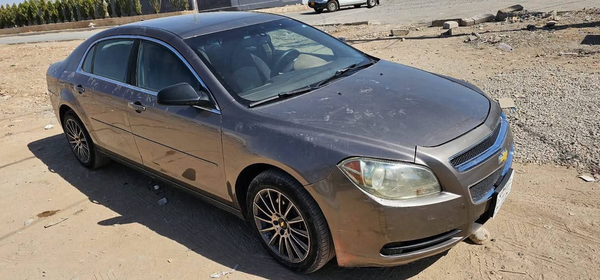 السلام علیکم
فرۆشتن
شۆفرلێت مالیبۆ مودیل ۲۰۱۱
گێر ئۆتۆماتیک
کلین بێ سبوغ
جار جام کارەبا
سوکان ڤۆلیۆم
تەعدید سورعە
تەبرید مەرکەزی 
ویل ۱۷ و تایەکانی زۆر خاوێنن
۱۱٥۰۰۰ رۆشتیە زۆر خاوێنە و مالی دۆستە 
رەقەم و سەنەوی بەسەر جووە
گێر و مەکینە و تەقەو رەقەو تەحویل و وەکالە و برانەوە بەشەرت گۆرینەوەش دەکەم بە شتێک بەدلم بێت
سعرـــــــ۷۰ مەجال
***********
