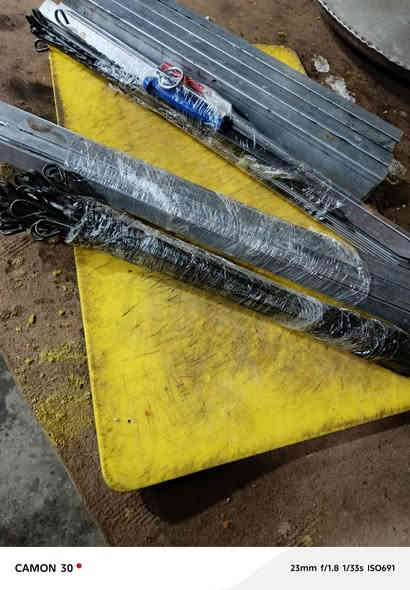 عدة مشاوي كاملة للبيع
تخته + شياش كباب فافون

شياش معلاك + مساطر كباب

+بعض النواعم
السعر : 45 ألف 
📞 ***********
متوفر واتساب 
المكان كربلاء كربلاء
