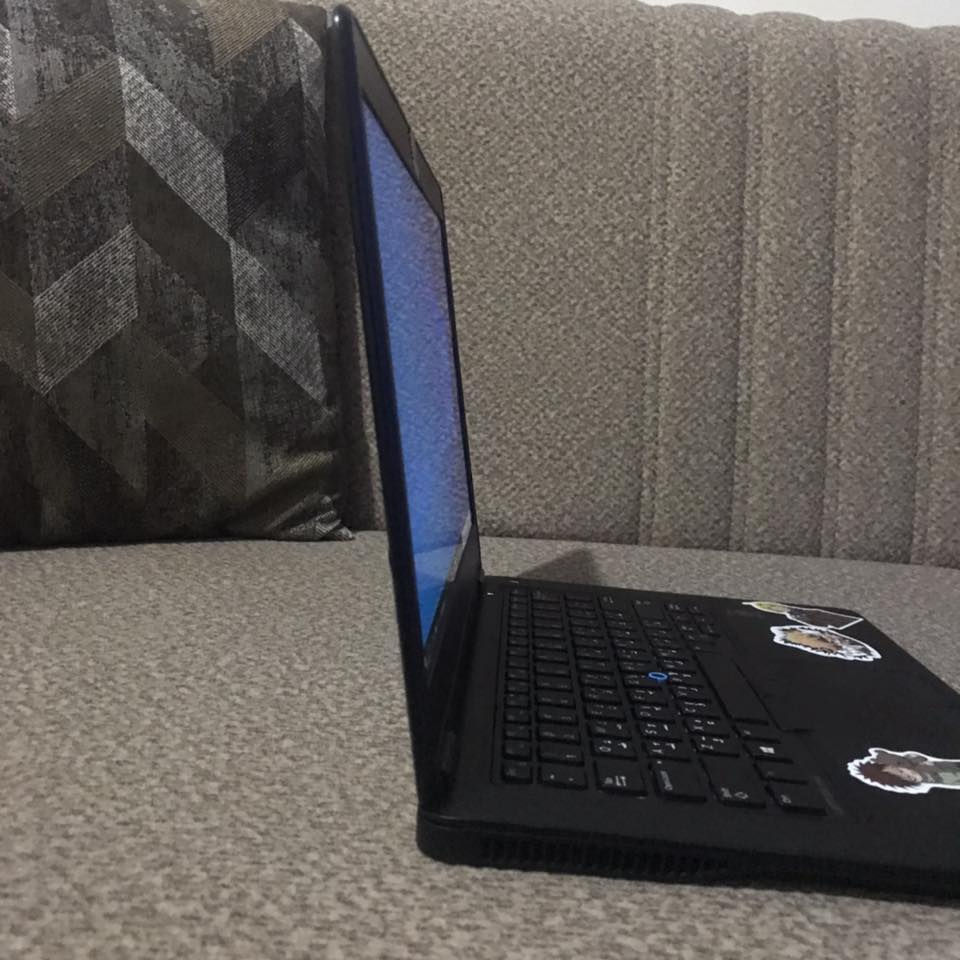 حاسبه DELL جيل سابع نظيفه وتحقق للمصادقيه ، مواصفات يتم نشرها او خاص ، سعر 230 ابد


**إذا كنت صاحب هذا الإعلان وتريد حذفه لأي سبب، رجاءا أرسل رسالة إلى الدعم الفني**