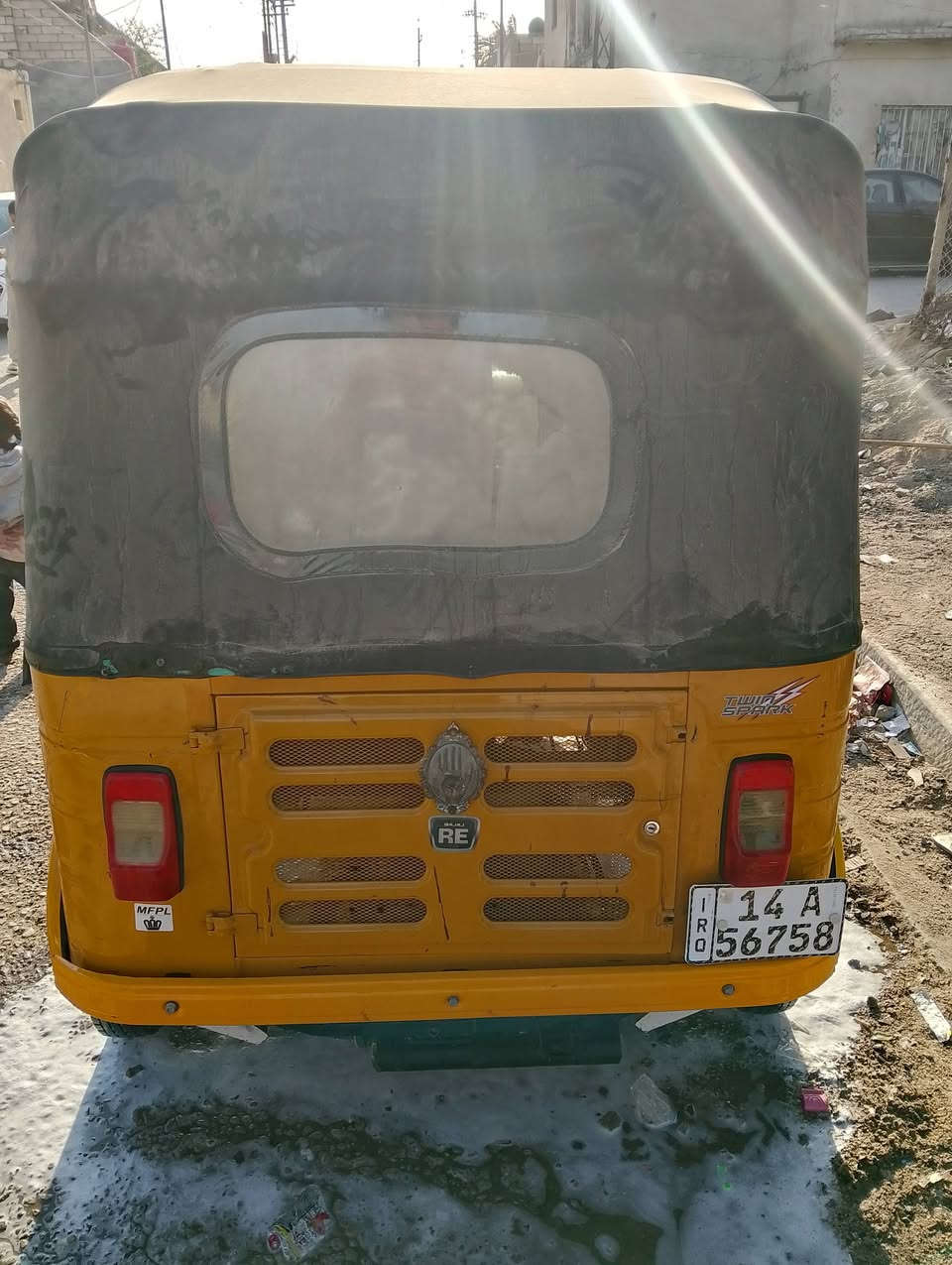 تكتك للبيع مديل 20 
سعر خمسه ونص  ***********
