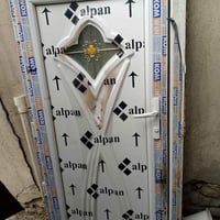 باب المنيوم نضيفه سعرها مناسب 07778076122