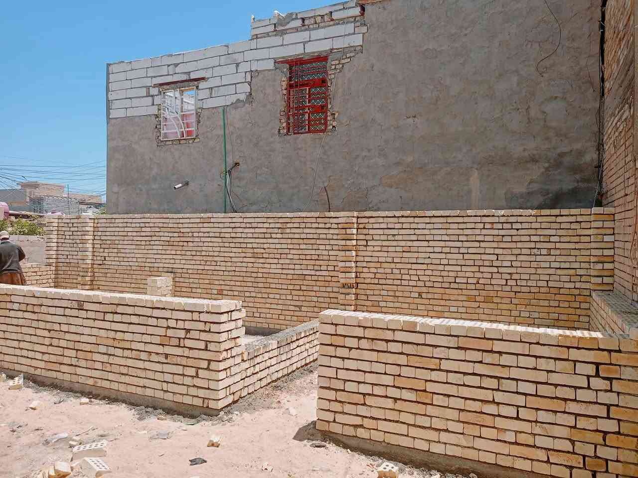 السلام عليكم خلفه بناء شغل درجه اوله طابوك بلوك فرمستون تطبيك فرشي التزام بل موعد كادر خلفات اكو داخل كربلاء  انتصل وبيك خير وتدلل متفرغ حالين
***********
