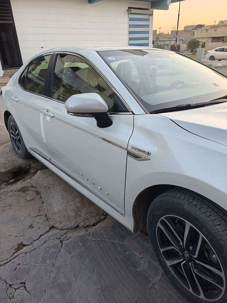 السلام عليكم للبيع كامري 2024 خليجي ياباني اصلي هايبرد ماشيه 22 نص مواصفات بصمه تبريد قطعتين هندبريك دكمه حساس امامي خلفي نيكل ابواب مكاني تكريت ***********
