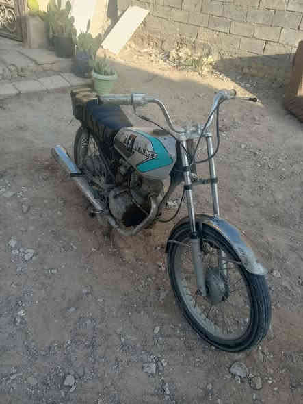 دراجه كلك اللبيع نكره سلف هندر واحد تشغل وتطلع  فقط ويل كدام يلعب سعرها175وبيها مجال بسيط مكاني نجف شارع مطار رقم ***********
