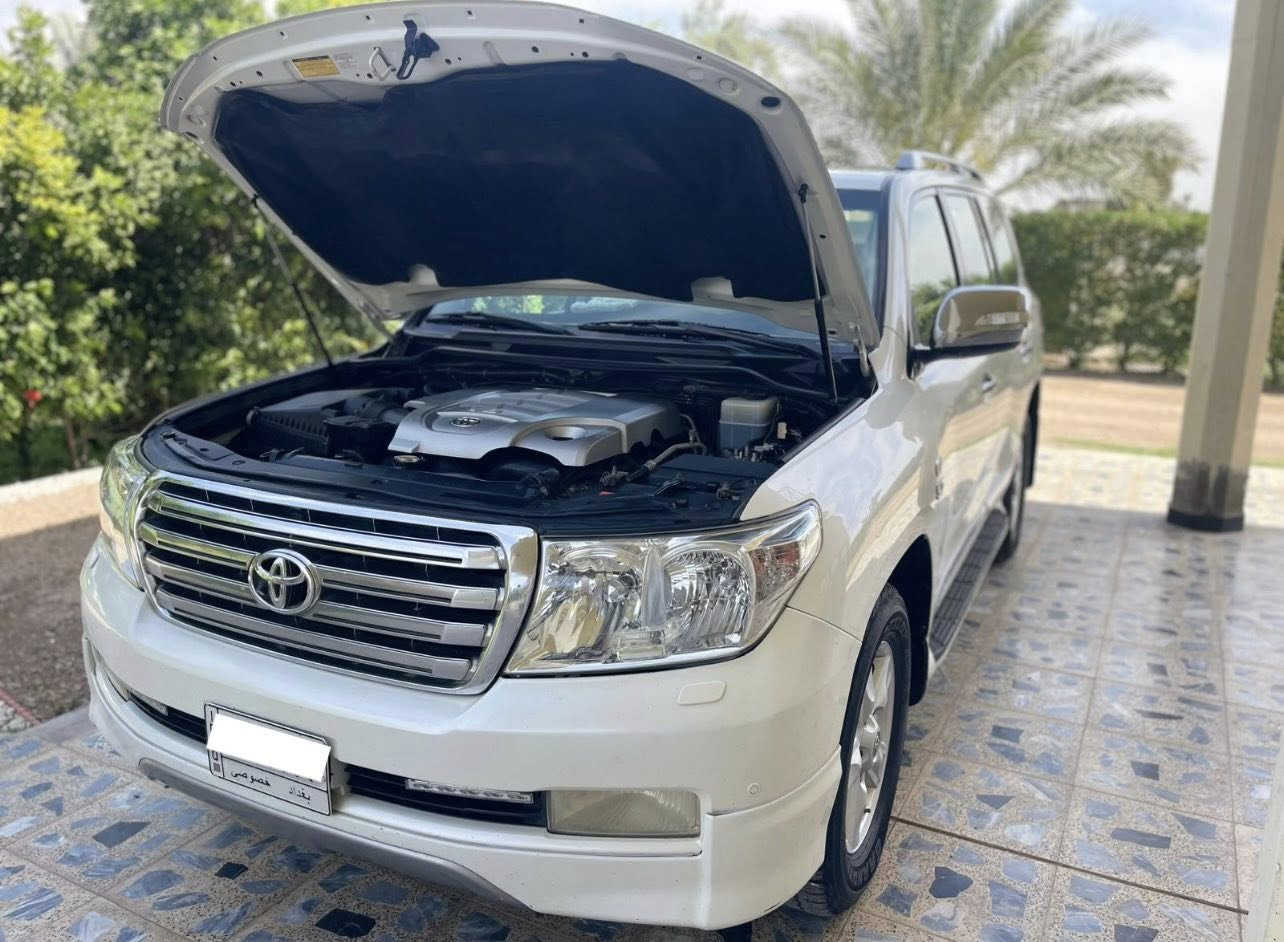 ألسلام عليكم
تيوتا لاند كروز 2011 ستينيه فول مواصفات 
VXR /5700 خمس بصمات فتحت سقف 
تحكمات ستيرن رقم بغداد بأسمي نفس أليوم أحولك  السياره مكفوله كفاله عامه 
للاستفسار:- ***********
