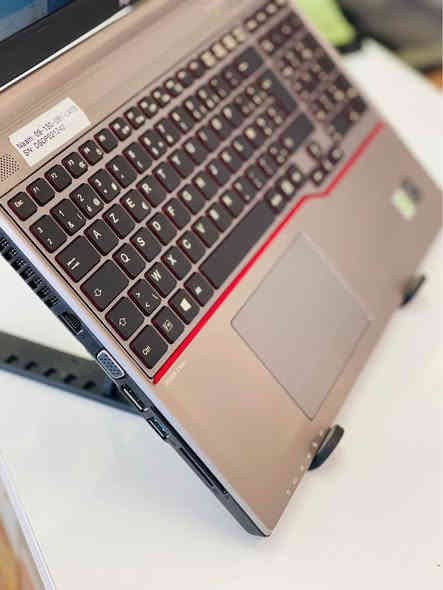 Laptop FUJITSU 🇯🇵🔥

 🔥فقط بسعر 139 الف 🔥   

Core i5 ✅

الجيل الرابع 🔥

Ram8GB ⚜️

هارد SSD بسعة 256 سريع جداً 🚀 

شاشة عالية بحجم 15.6 🖥️

منفذ HDMI port 🎞️

منفذ VGA 📽️

منفذ usb  عدد 3

منفذ aux 

بطارية تدوم اكثر من ساعة ونص 🔋
 
تحتوي ع دبل بطارية 🔋 

ملاحقات الجهاز شاحنة اصلية 🔌 + حقيبة 

نظافة الابتوب 99٪؜

العنوان الموصل الزهور دورة سيدة الجميلة  📍

مجاور قهوة السرحان مكتب فوكس ستور 

يتوفر توصيل جميع محافظات العراق 🚚🚛🚚🚛

تفاصيل اكثر :☎️ ***********.☎️*********** موصل
