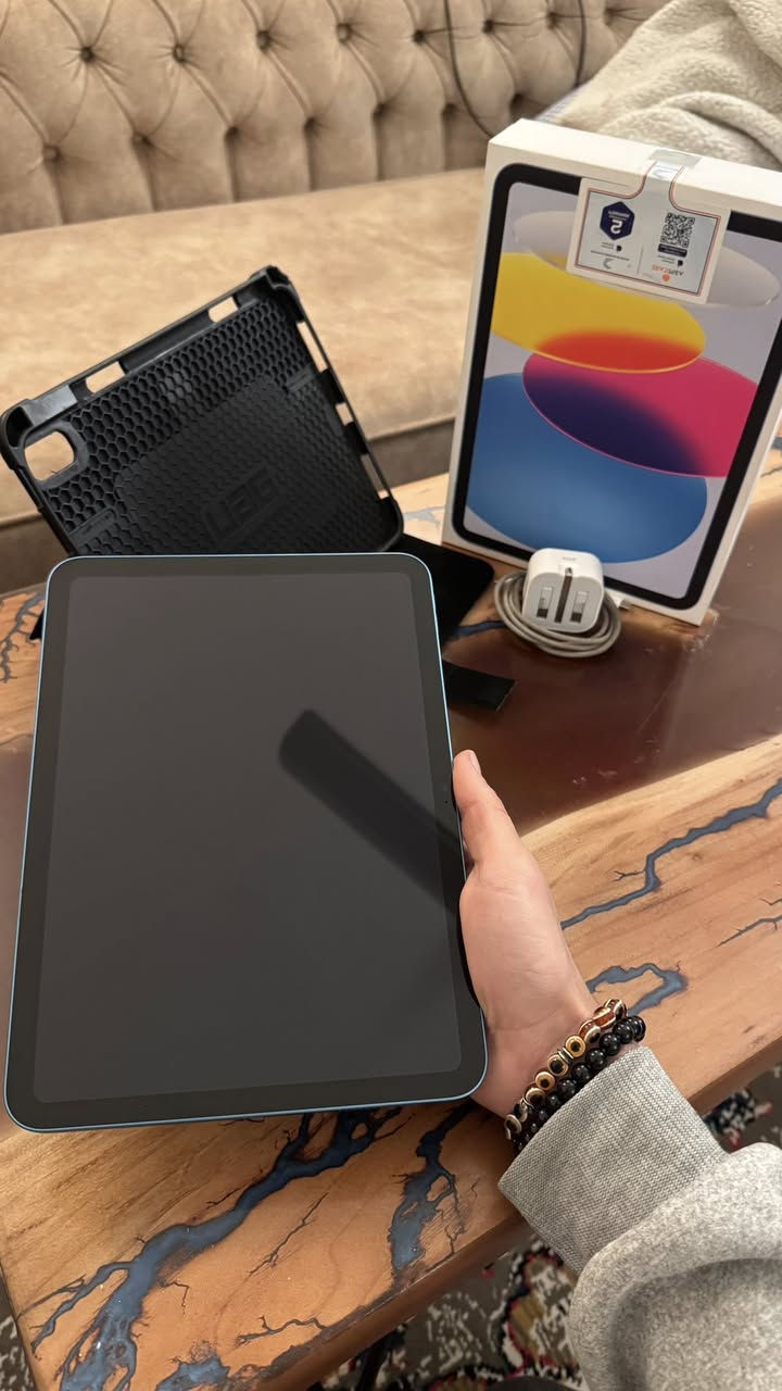 ايباد 11 (A16)ابل ذاكرة 128 استعمال كلش قليل اخو الجديد ***********
كامل ملحقات كيبل وبلك وكارتونة ضمان سنتين انتهاء الضمان 2026/10/16
مكاني بغداد اشارة البياع 
السعر 380
