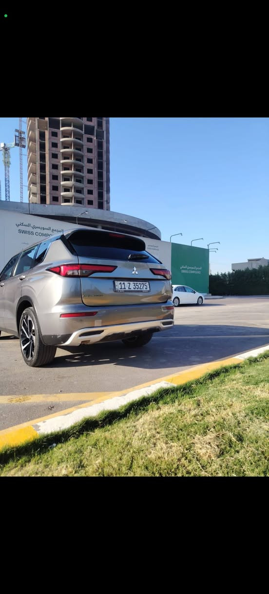 🚘 للبيع | ميتسوبيشي أوتلاندر SE Plus موديل 2024
سيارة بحالة ممتازة جدًا

✅ فول مواصفات (SE Plus)
✅ رقم بغداد
✅ الممشى: 40 ألف ميل
✅ صبغ قطعتين فقط بدون دواخل وبدون فتح
✅ عازل حراري كامل + حماية PPF للواجهة
✅ الفحص مفتوح في أي مكان.

📞 للتواصل: ***********

**الله يرزق الجميع *
