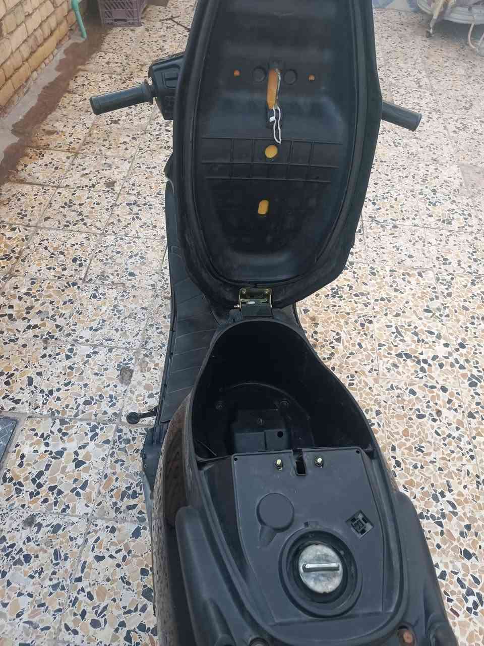 السلام عليكم دراجة سبيسي ياباني للبيع كفرات ابو الختم كابريتر اصلي بلادي للاستفسار ***********
