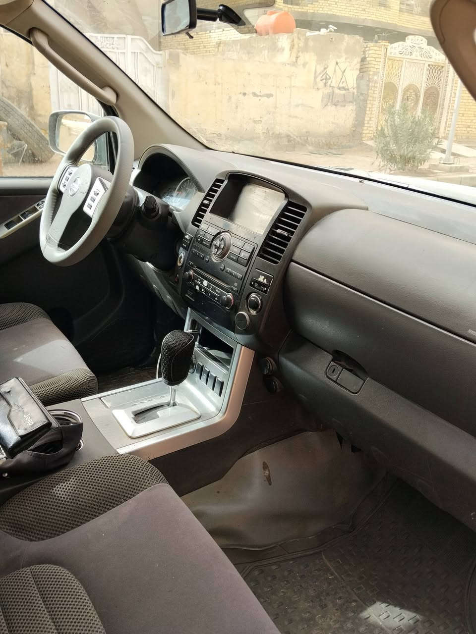 نيسان  بافندر أصولي فول وارد امريكا حادث باب السائق او مصبوغة الصفحى أو باب الصندوق  كير محرك  حداديه  تبريد ثلاث قطع  دشبول ارمادى كير عصى  رقم بغداد مشروع وطني مكان  السياره ميسان   الاتصال ***********
