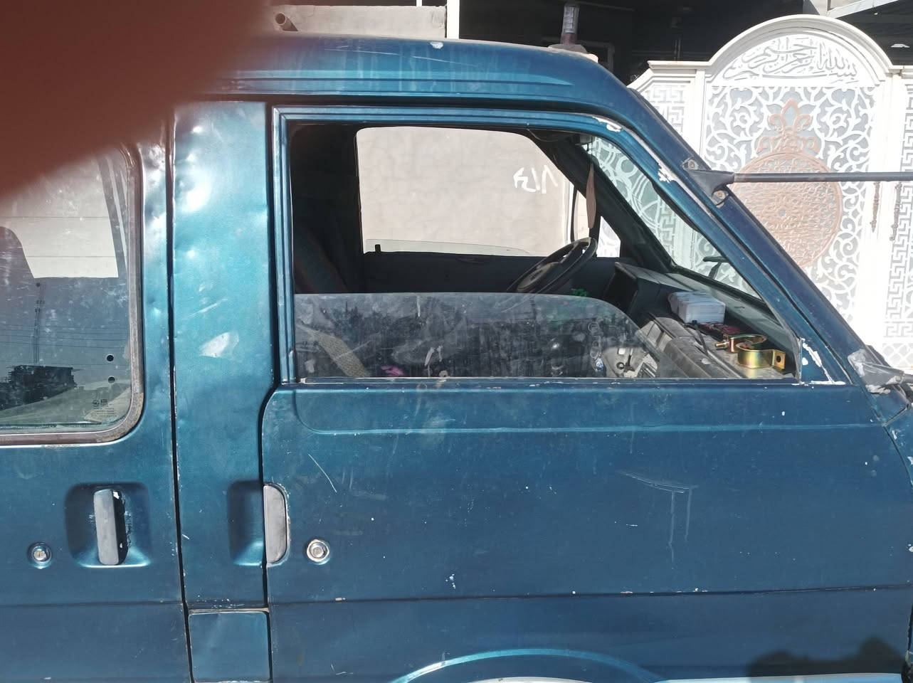 السلام عليكم كيه للبيع بستا سنويه ل28 حداديه جديده مشط جديد السعر 25 وبيها مجال قليل مكان حله شارع 80 للأستفسار ***********
