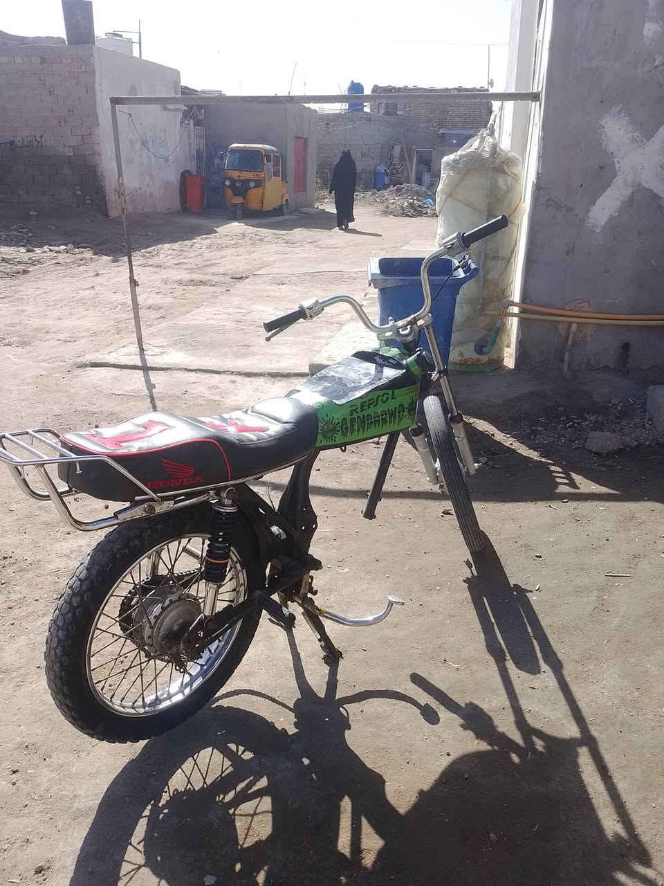 دراجة كاملة نقصهة بس محرك قيم وخذ متواجد واتساب هاذ  رقمي***********
