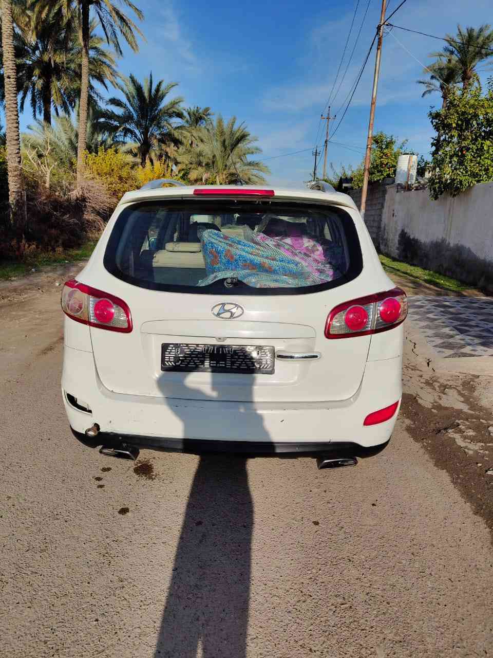 سلام عليكم سنتافي للبيع موديل 2011 رقم بغداد دولي 
سنوية مجدده صدر وره كدام كله جديد 
مكينه بيهه رواجز بيهه مكانات صبغ 
فول مواصفات 6 سلندر 7 راكب 
فتحه بصمه كشن كهربيّ 
3 قطع تبريد 
#السعر_129 وبيهه مجال 
المكان ديالى الخالص سراجق 
***********
