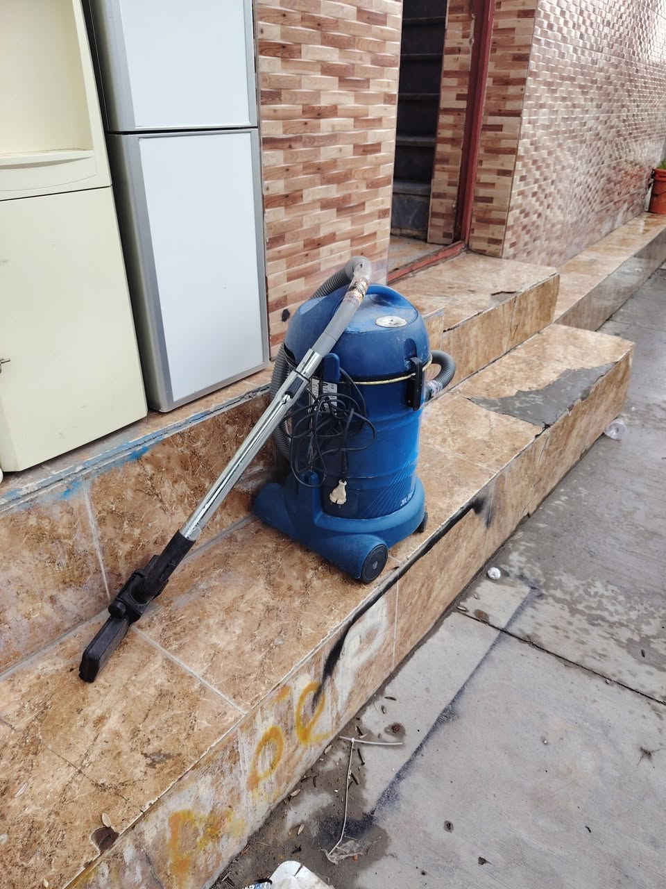 اغراض مستخدم للبيع 
العنوان بكرة جو القديم مقابل الكوميته 
للاستفسار *********** واتساب معرض ابوالياس
