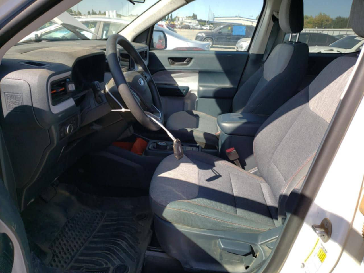 فورد مافريك 2023  Xlt
السيارة شبه كلين بيها طخة بسيطة من الخلف  مثل ما موضح بالصورة ، حتى غراضها الاصلية مرجعها . 
السيارة جاهزة  بأسمي .
السعر 187 ورقة وبيها مجال 
للاستفسار المراسلة على الخاص


**إذا كنت صاحب هذا الإعلان وتريد حذفه لأي سبب، رجاءا أرسل رسالة إلى الدعم الفني**