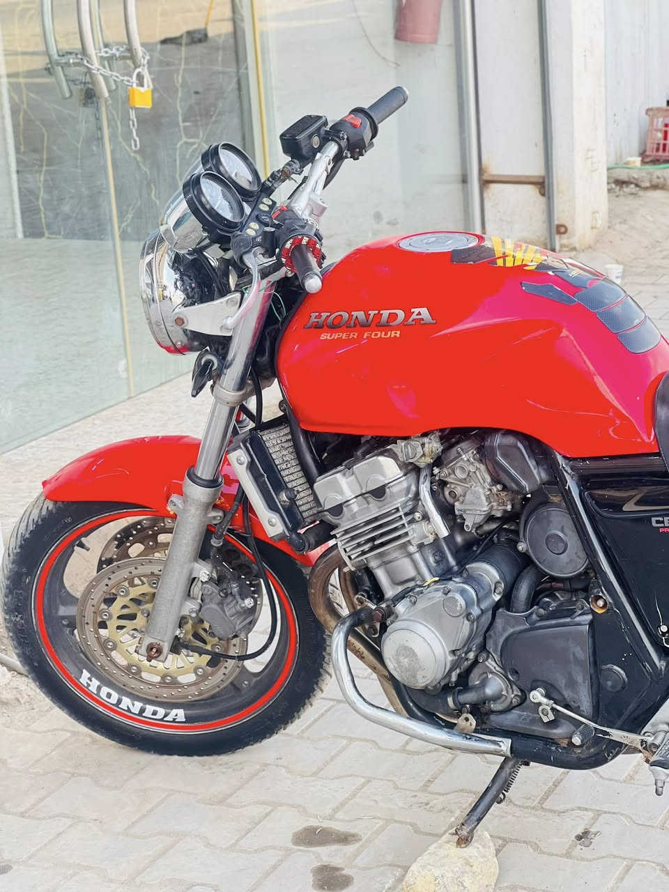 سلام عليكم
سيبي جيل اول للبيع او مراوس 
كفاله من تاير لتاير نقصهة فقط ستاند مكينه كفاله ترايك للبصره سعرهة 1500 وبيهة مجال (((مكاني ديوانيه دغاره)))
شراي اتصل 📞 ***********
