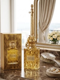 عطر • ذهبي • أحمر