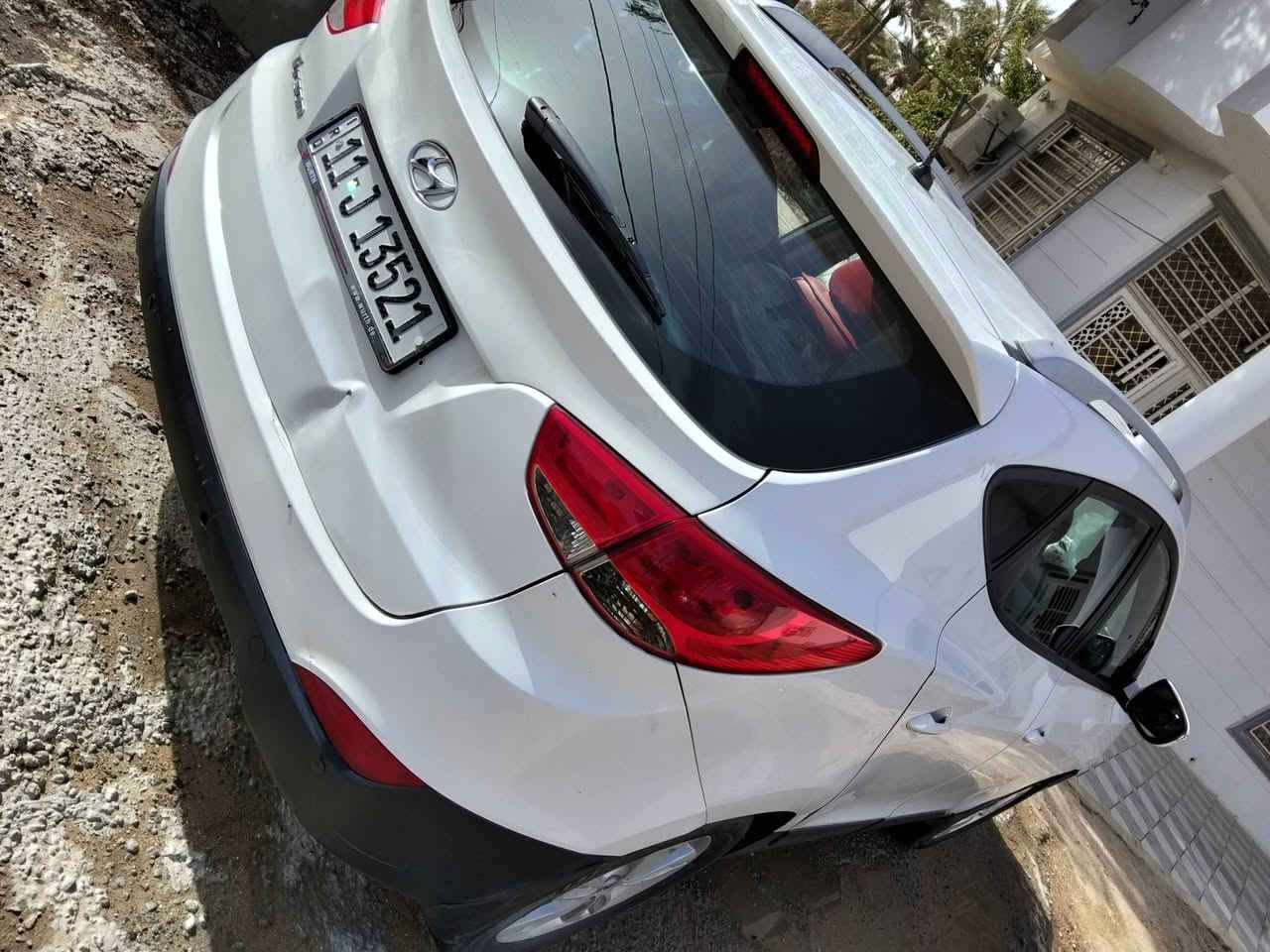 سلام عليكم
توسان خليجي موديل 13 محرك ألفين دوش 
رقم بغداد نكليزي ماشيه 168جاهزه من كلشي 
موجودة بكربلاء 
السعر 128بيه مجال بسيط حق الجيه 
***********
***********
