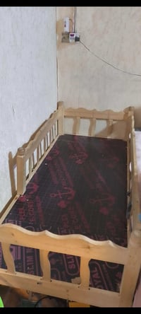 سرير • غرفة نوم • تفاصل