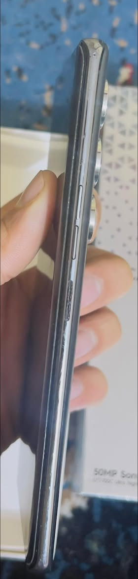 ذاكره  256/الرام 12+12
الكامره الاساسيه 50 

الكامره الاماميه 50 من شركه سوني

شاشه 144hz معالج دايمن ستي 7300

لعبه ببجي 90 فريم

ضد الماء بمعيار IP6 السعر 250 وبي مجال  مكان الكوفة قرب مسجد الكوفة


**إذا كنت صاحب هذا الإعلان وتريد حذفه لأي سبب، رجاءا أرسل رسالة إلى الدعم الفني**