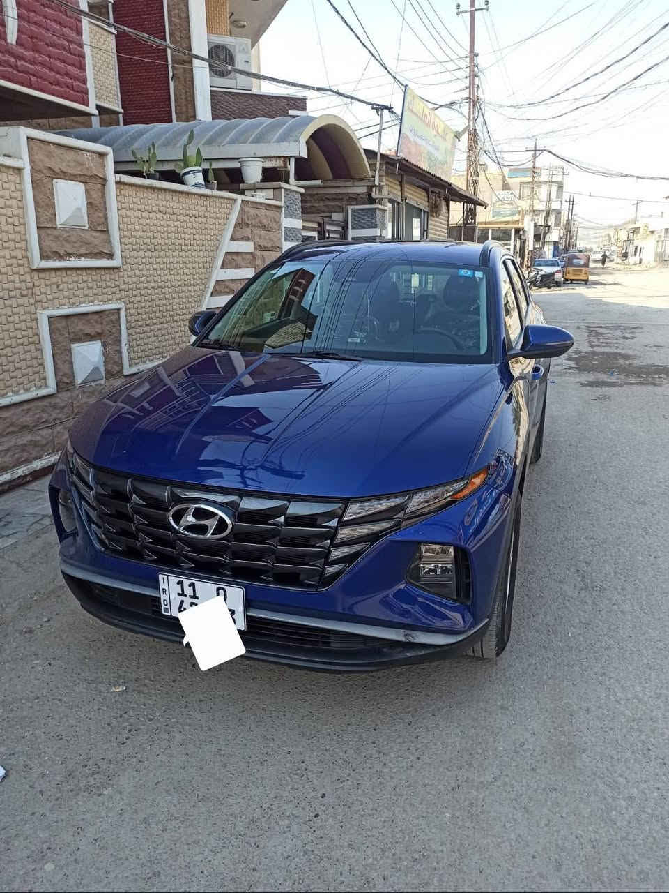 السلام عليكم ورحمة الله توكسان موديل ٢٠٢٢ وارد أمريكي 
ضرر خلفي تبديل قبغ جنطه اصلي
 وصبغ جاملغ خلفي (بدون شاصي وبدون حوض)
 وبارد قليل بالقماره اثر طخه بالتحميل
 مواصفات السيارة
 بصمة أبواب وتشغيل رادارات جانبيه وامامي وخلفي كامرا دواره 
 فور ويل تبريد قطعتين تدفئة كشنات تحديد مسار 
كشن كهرباء تشغيل عن بعد لد امامي وخلفي 
ثلاثه وضعيات قيادة سايد بريك بصمة 
تخم تاير جديد 
السيارة رقم بغداد الرقم الجديد بأسمي 
السعر  180  بيها مجال شي قليل 
*********** مكان السيارة بغداد السريدات
