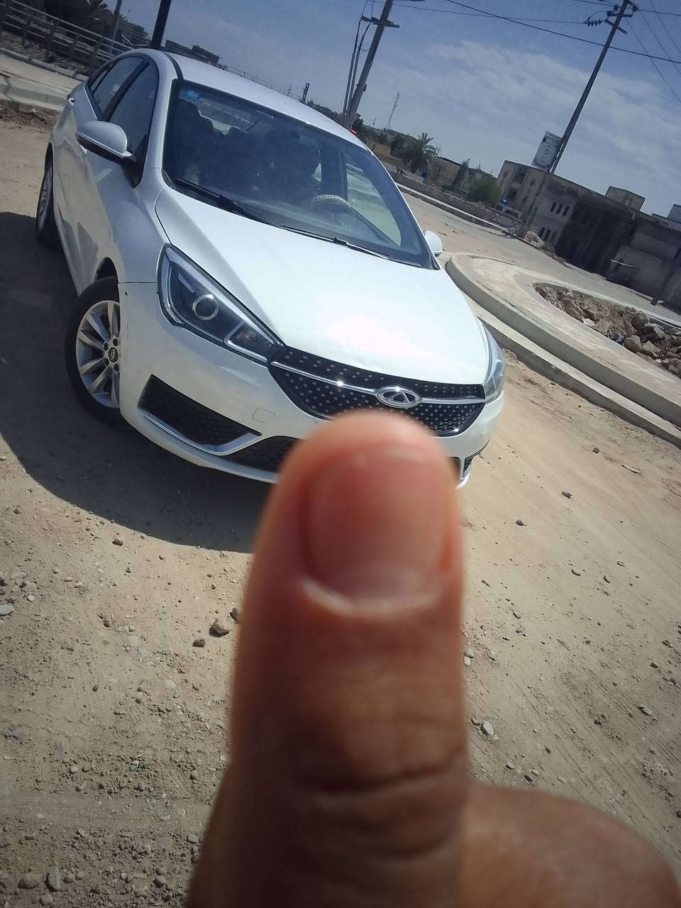 السلام عليكم توجد سياره اريزو 23 حره باسمي رقم انجليزي للبيع مكلف بالنشر ***********
