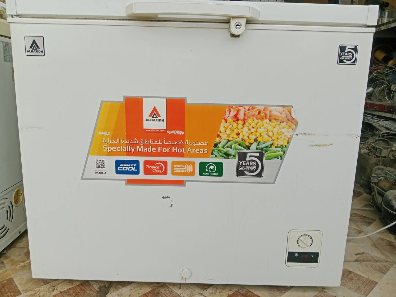 السلام عليكم مجمدة الحافظ 10 قدم للبيع شغاله 150 الف حله شارع 80 قرب ميزانيه وبلنص  ***********
