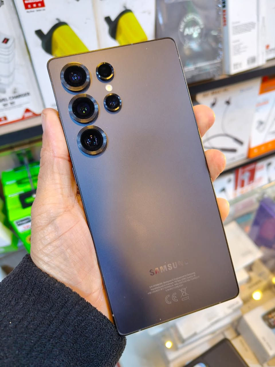 S25 الترا
256/12

Jet black

ضمان الوكالة

مستخدم 20 يوم

ملحقات ممفتوحة

مع لاصق شاشه وحماية كاميرات وحافظه

السعر 1200،000/اسعار ثابته

الملكً سنتر/السيدية

***********

لايتوفر توصيل للاجهزة المستخدمة
