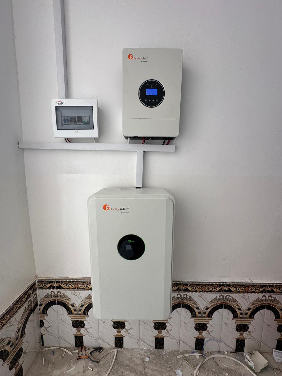 شركة أشور للطاقة الشمسية
شغل مضمون… جودة عالية… كهرباء مستقرة 24 ساعة ⚡
تم بحمد الله تنصيب منظومة طاقة شمسية للعميل
أبو زكي
📍 السلمان ✅
🔋 مواصفات المنظومة:
✅ 10 أمبير نهاري
✅ 8 أمبير ليلي
☀️ 5 ألواح فلادلفيا 600 واط (كفاءة ممتازة)
🔋 بطارية فلستي 7.5 كيلوواط أصلية
⚡ انفرتر فلستي 4 كيلوواط عالي التحمل
منظومة مناسبة لتشغيل أغلب أجهزة البيت براحة واستقرار 💡
وتوفير كبير بمصاريف المولد 🔥
🚛 مستعدون لتنصيب المنظومات في جميع محافظات عراقنا الحبيب
✔️ بيع نقداً
✔️ تقسيط عن طريق المنصة
✔️ كفالة وخدمة ما بعد البيع
📞 للحجز والاستفسار:
***********
***********
أحمد البو حسيب
أشور للطاقة الشمسية ☀️
