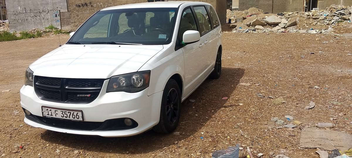 من رخصت الادمن
دوج كرفان للبيع موديل 2020 رقم بغداد التحويل ثاني يوم 
حادثه جاملغ الامامي و الباب 
السياره موجوده بغداد الكاظمية  رقم ***********
سعرها 180ورقه بيه مجال سياره جاهزه من كل شي
