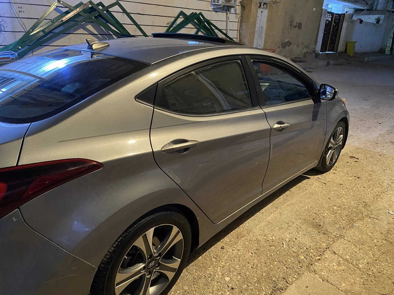 موديل 16
وارد امريكي 
فقط بنيد بدون صبغ السياره 
مكينه 2000جديد 
تبريد ويه السويج❄️❄️
بصمه
فتحه 
نضام ايكو 
حداديه وسط 
تاير اخو الجديد 
السعر بعد المداهر 105
كوت العزه القديمه 
***********
