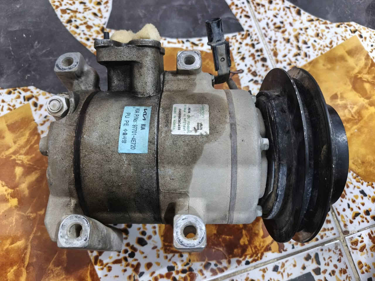 كنبريسر مونيكه شرط حاويه السعر مناسب العنوان ميسان ***********
***********
