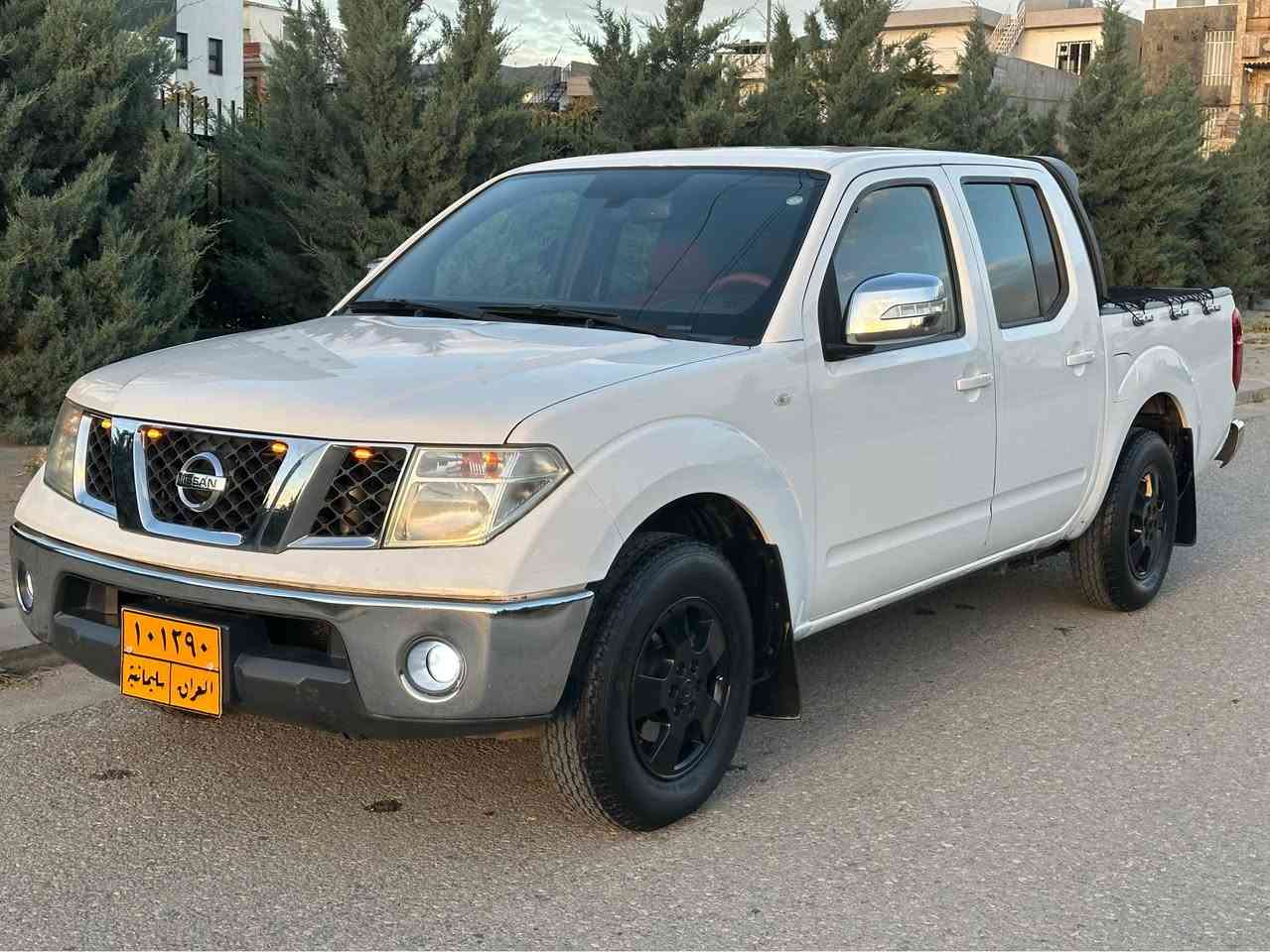 ناڤارا مۆدێل 2013 
مەکینەی نەکراوەتەوە بوخار و دوکەڵیش بەشەرت
سەیارەکە زۆر جوان ماوەتەوە لە سفریەوە دوو دەسی کردوە 
تەنها دوو پەڵە بۆیاخی هەیە لە دەرگای دواوەی سەکن 
تەبرید و گێر و مەکینە و ئەکسل و تەقە و رەقە هەموو گیانی بەشەرت یەک دینار مەسرەفی تیا نییە ٤ تایەی لۆکی لەژێرایە تەحویل و وکالە حازرە
نرخی 119 $ و مەجالێکی کەم شوێن سلێمانی رەقەم تەلەفون *********** السليمانية, العراق

