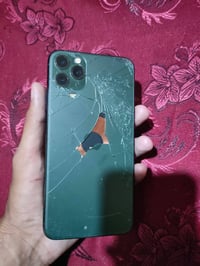 آيفون ١١ برو ماكس • بطارية ١٠٠ • ذاكرة ٦٤