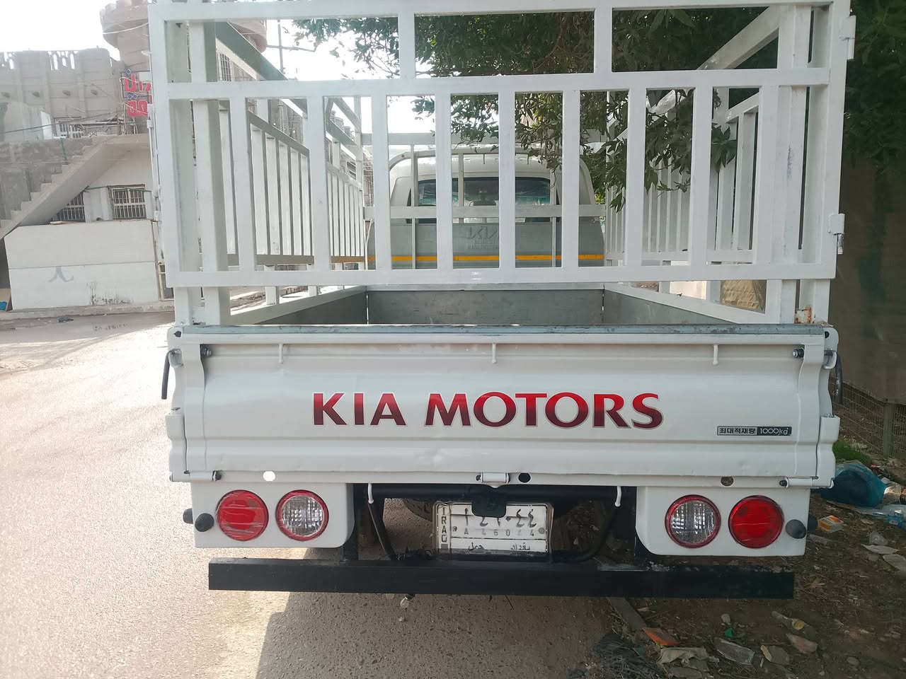 السلام عليكم كيه موديل 10 رقم بغداد محرك 2700 السيارة جاهزة للعمل تخم تاير جديد محرك  وكير وكسن وشاصي كفاله صبغ بصيط دوشمه جديدة محجر تفصال عنوان بغداد حي الامين السعر 90وبيها مجال بصيط ***********
